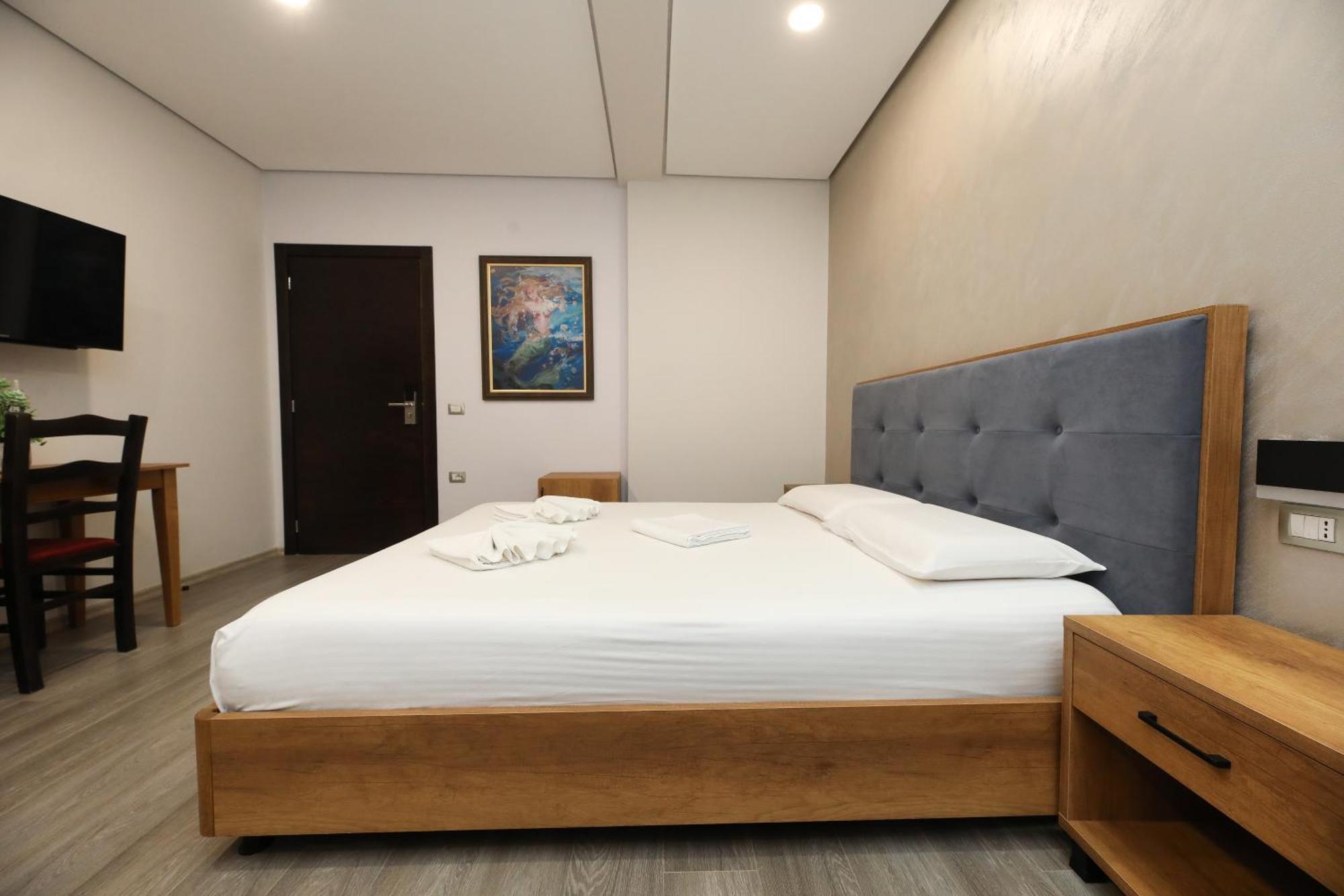 Hotel Salvadore Vlorë Εξωτερικό φωτογραφία