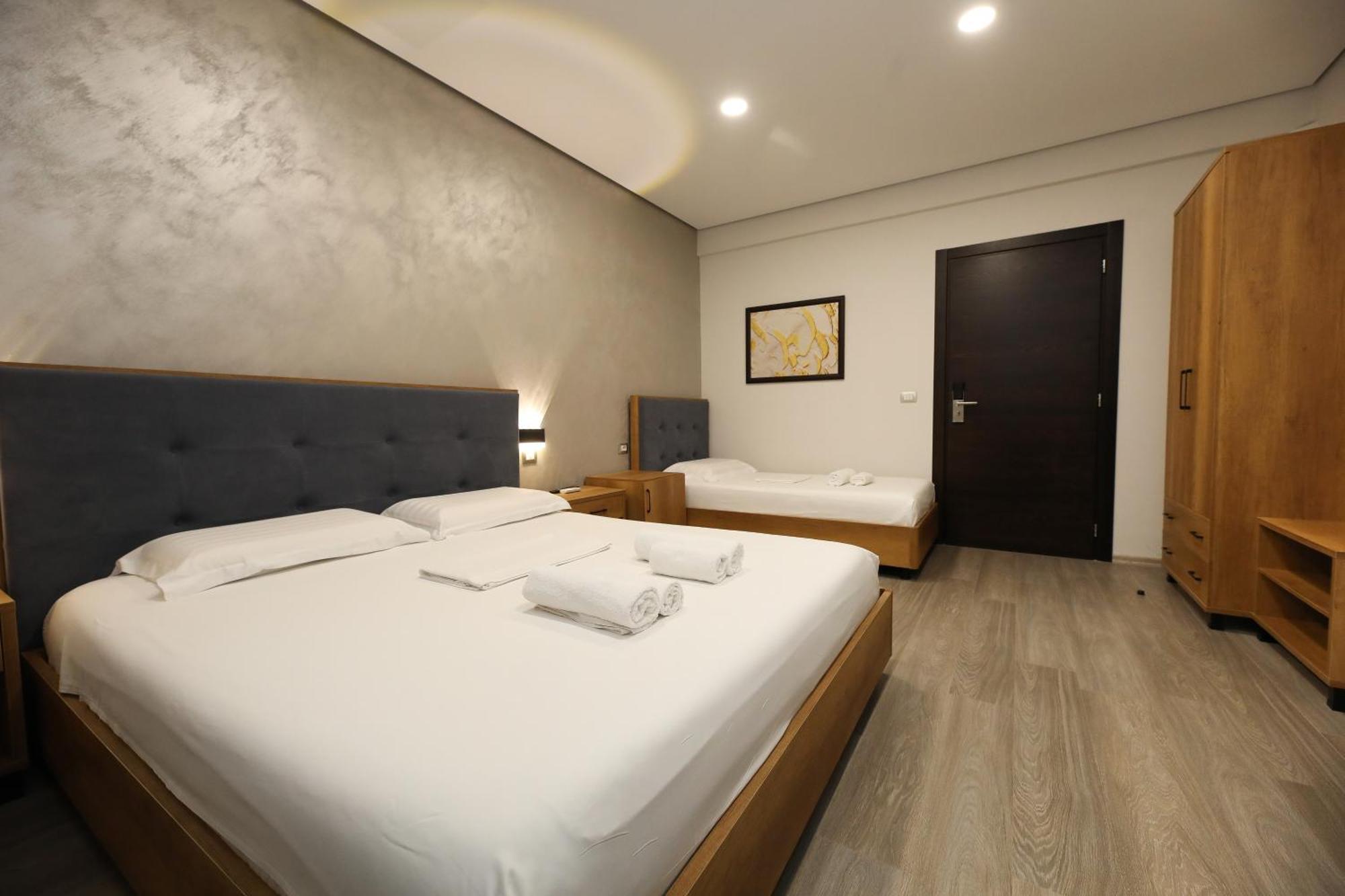 Hotel Salvadore Vlorë Εξωτερικό φωτογραφία
